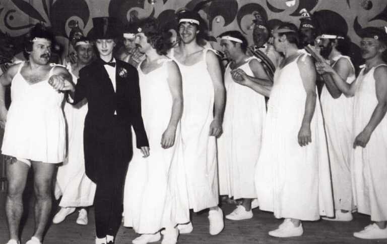 Männerballett im Genthiner Stadtkulturhaus "Haus der Werktätigen"